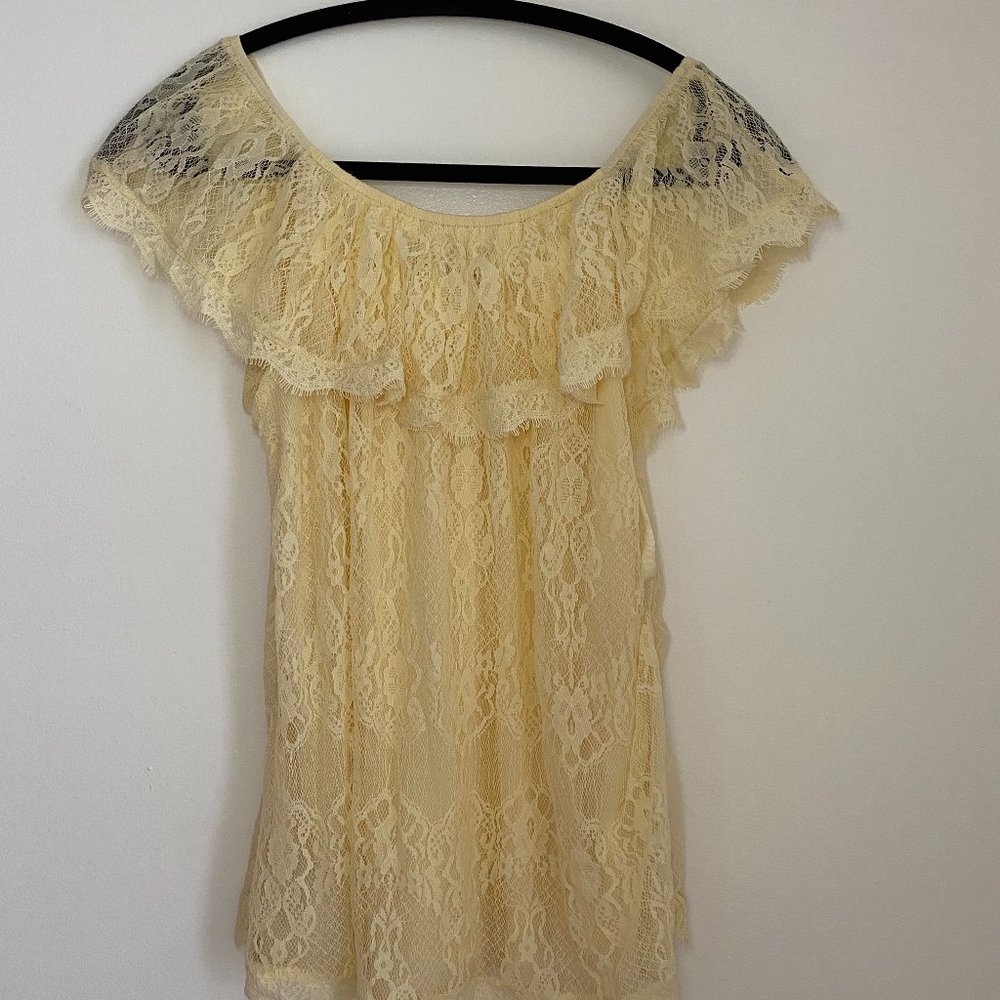 Lace cream off-shoulder top, Size Medium